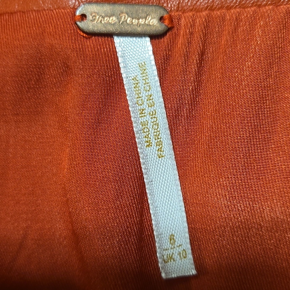 Free People Red Faux Leather Mini Skirt Size 6 - Picture 3 of 4
